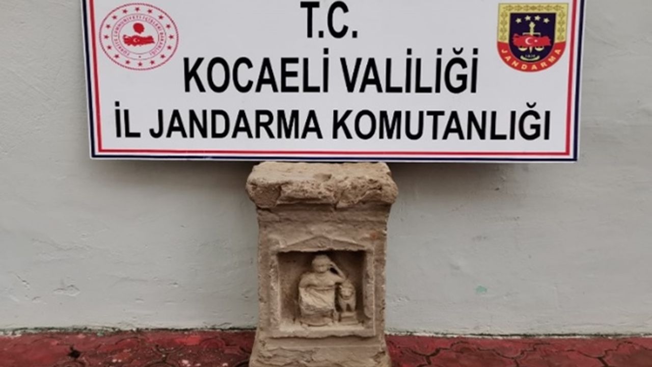 Kocaeli'de Roma dönemine ait heykel ele geçirildi