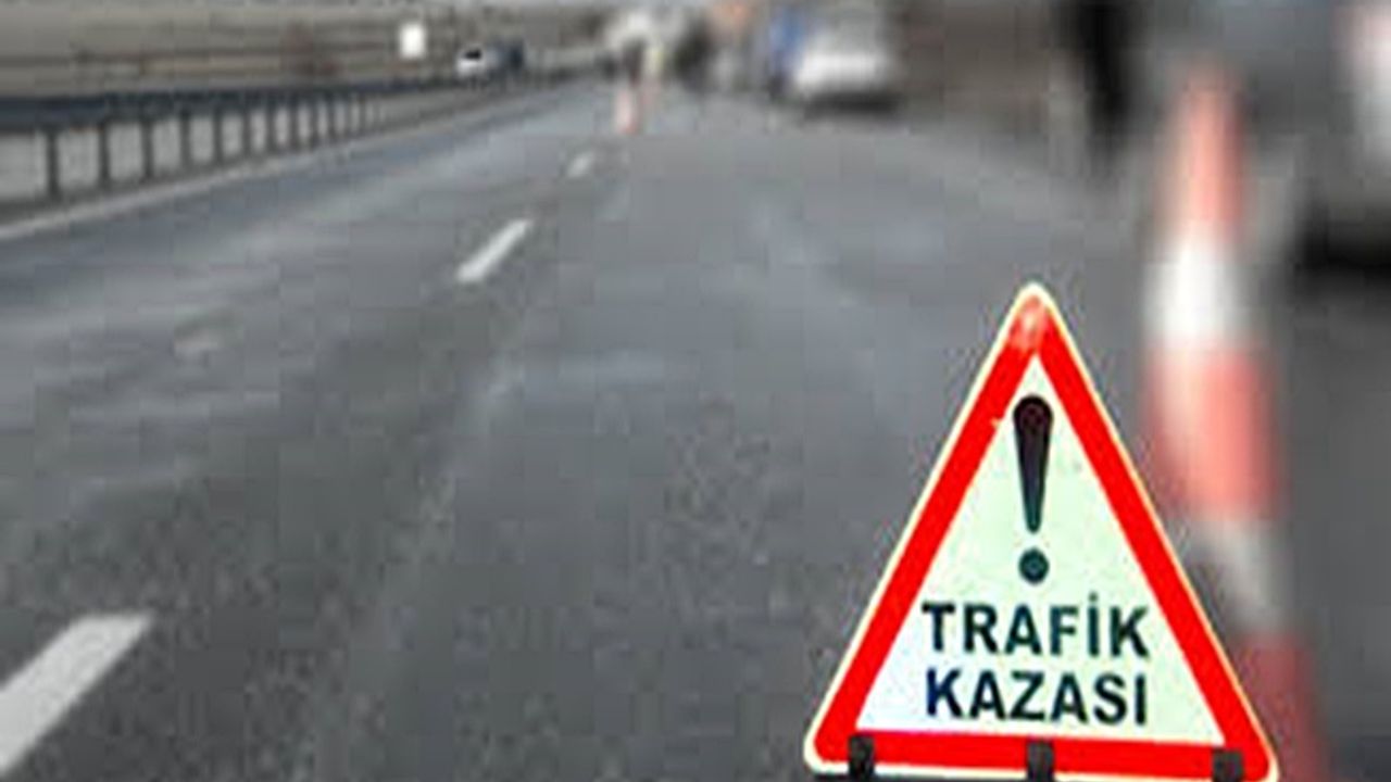 Ters yöne giren otomobil nedeniyle 4 kişi yaralandı!