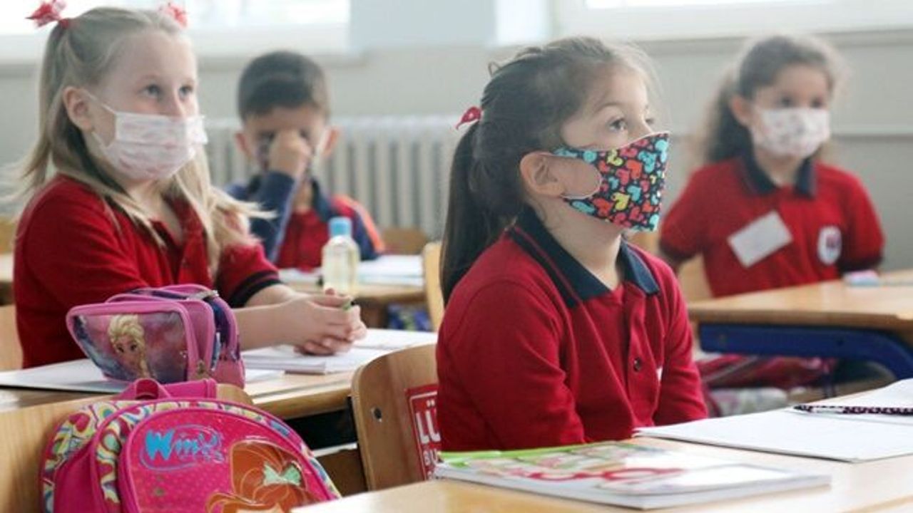 Okullarda maske zorunluluğu kalktı mı? 