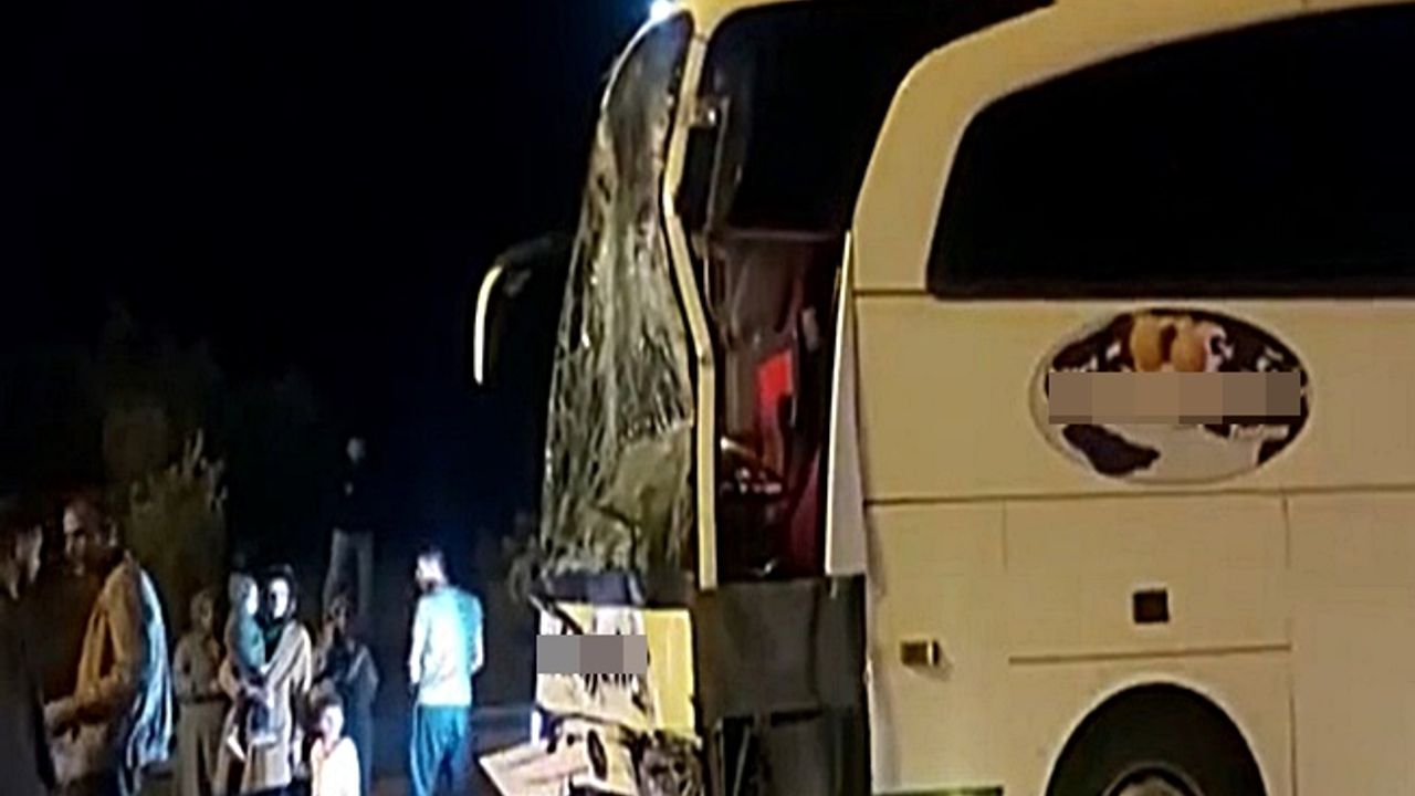 TEM'de yolcu otobüslerinin karıştığı zincirleme kaza; 4 yaralı
