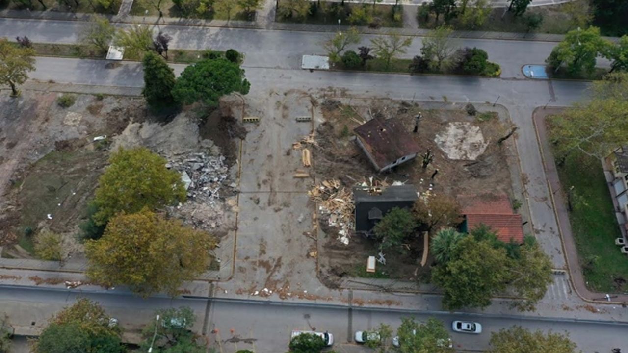 İzmit Millet Bahçesi için yıkımlar devam ediyor