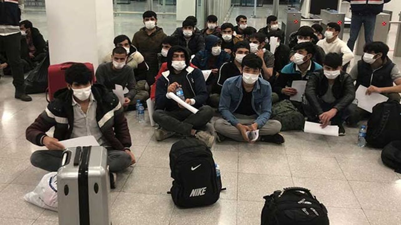 Kocaeli'de 184 kaçak göçmen sınır dışı edildi