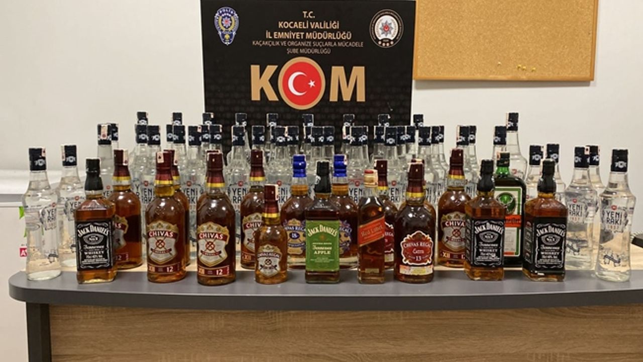 Durdurulan otobüste 72 Şişe kaçak alkol ele geçirildi