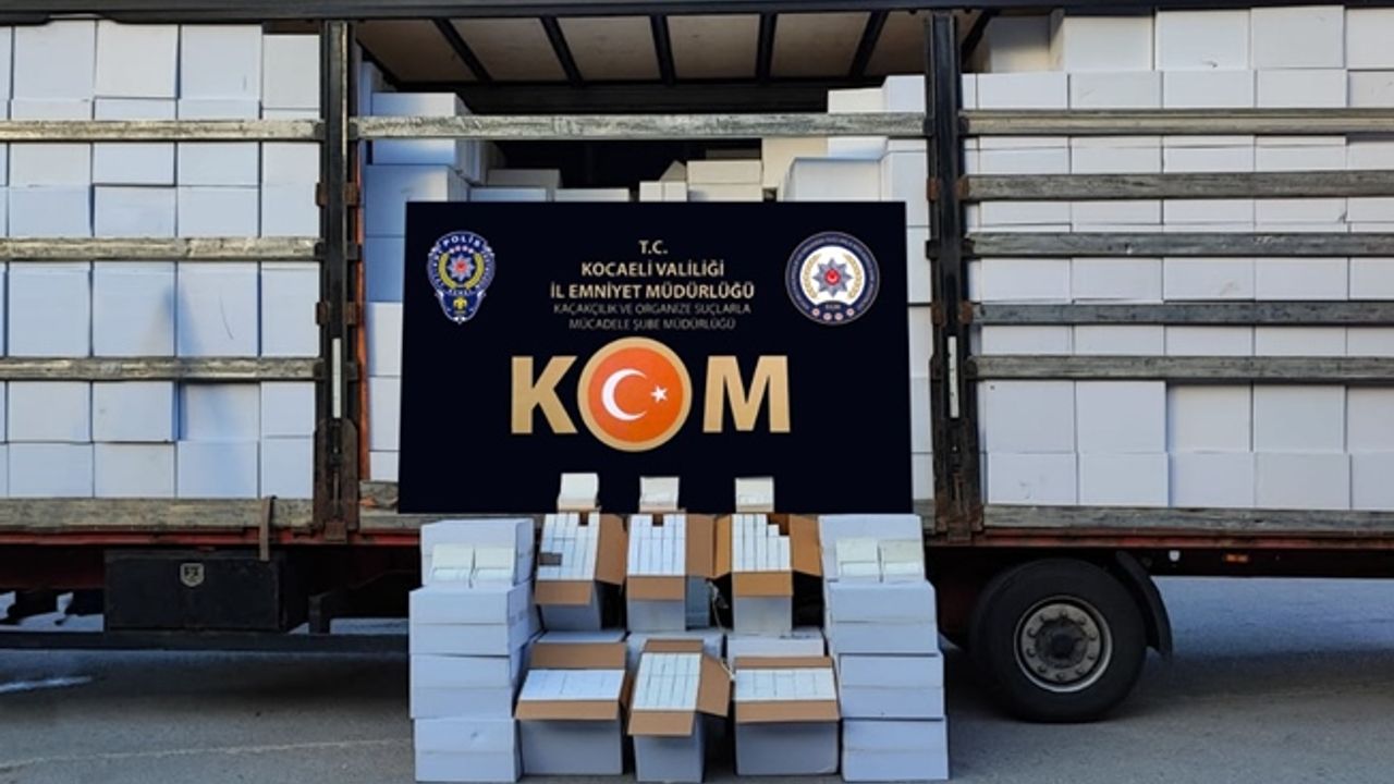 Körfez'de durdurulan Tır'da 14 milyon kaçak makaron ele geçirildi!