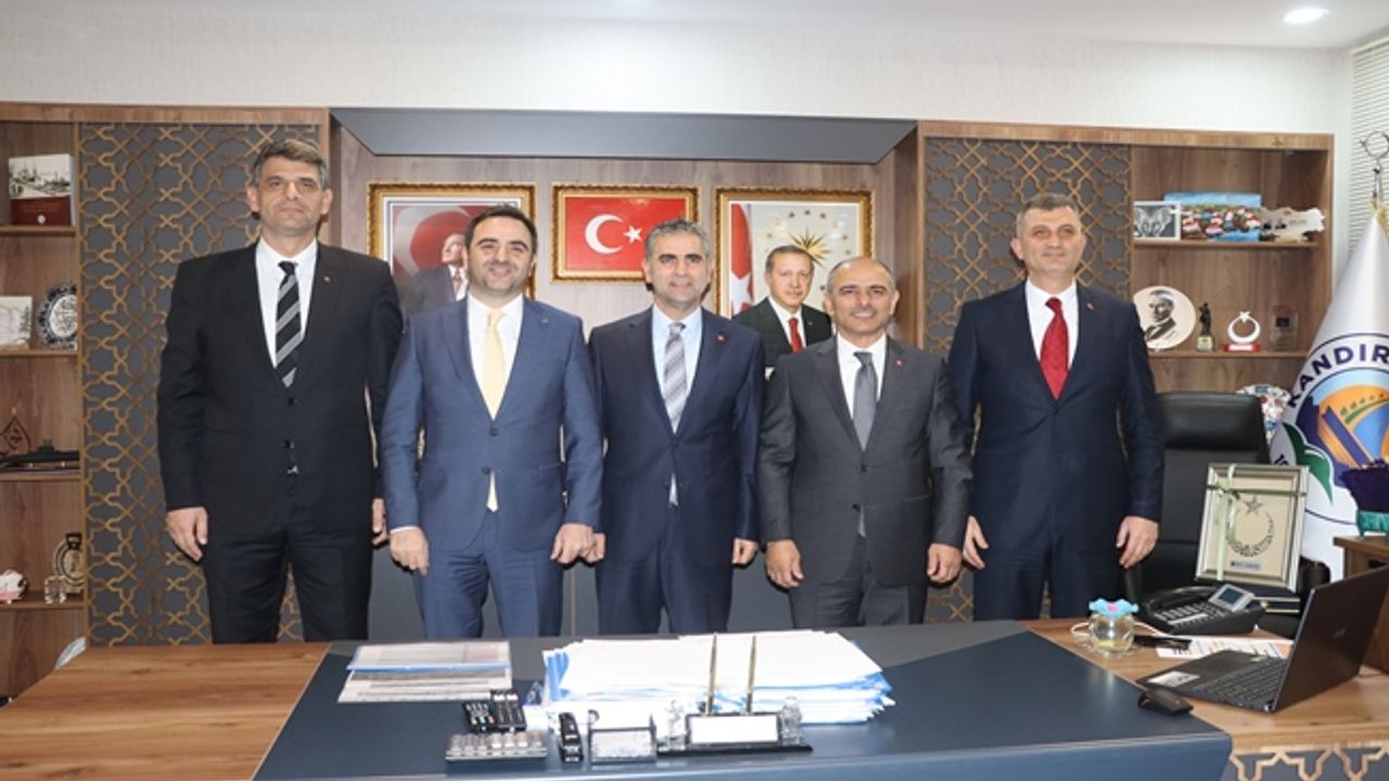 Başkanlardan, Kandıra Belediye Başkanı Adnan Turan’a ziyaret