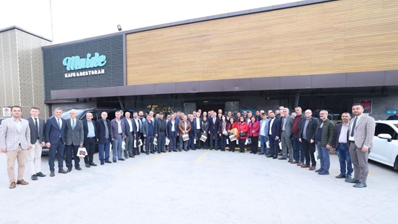 Başkan Büyükakın, İzmitli muhtarlarla bir araya geldi