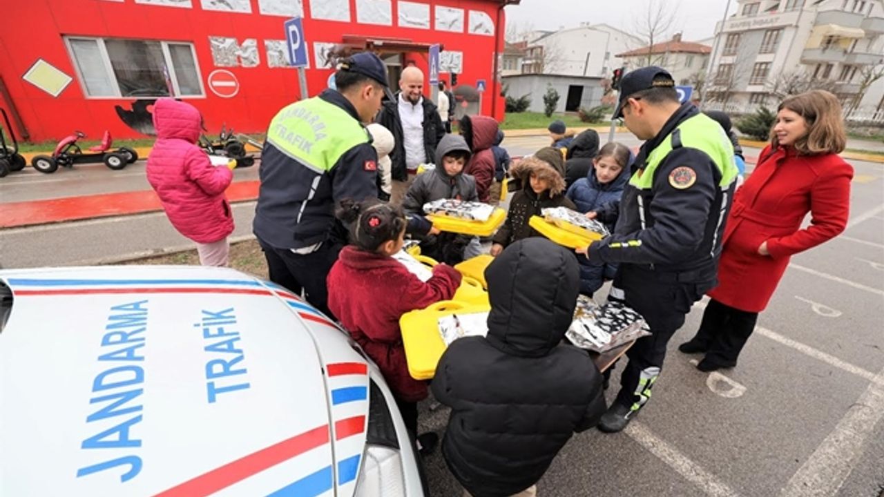 Depremzede çocuklar Başiskele Çocuk Trafik Eğitim Parkı’nda