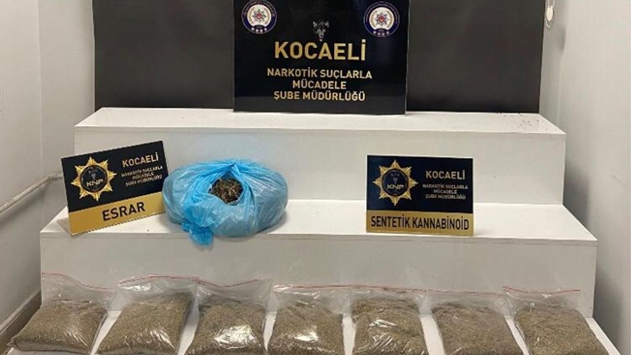 Derince'de bir kişinin taşıdığı çuvaldan uyuşturucu çıktı