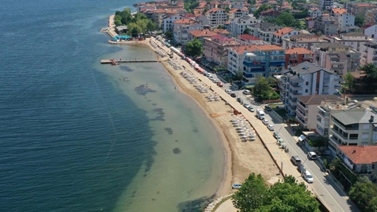 Ereğli Kumyalı Plajına Mavi Bayrak çekildi