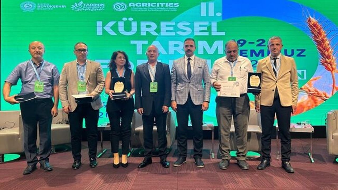 Kocaeli Büyükşehir’in projeleri Türkiye’ye örnek oluyor