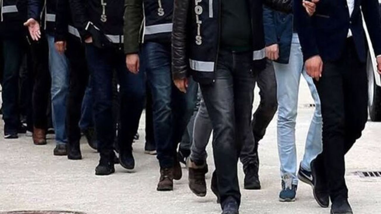 Kocaeli'de dolandırıcılık  şüphelisi 22 şahıs gözaltına alındı