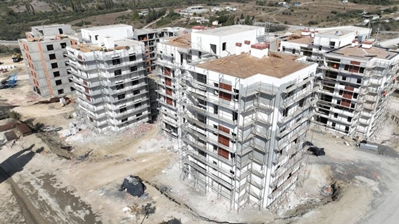Tavşancıl TOKİ Konutları Hızla Yükseliyor