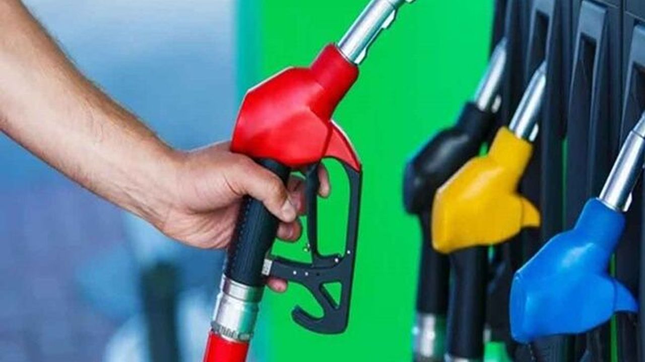 Benzine bu gece zam geliyor