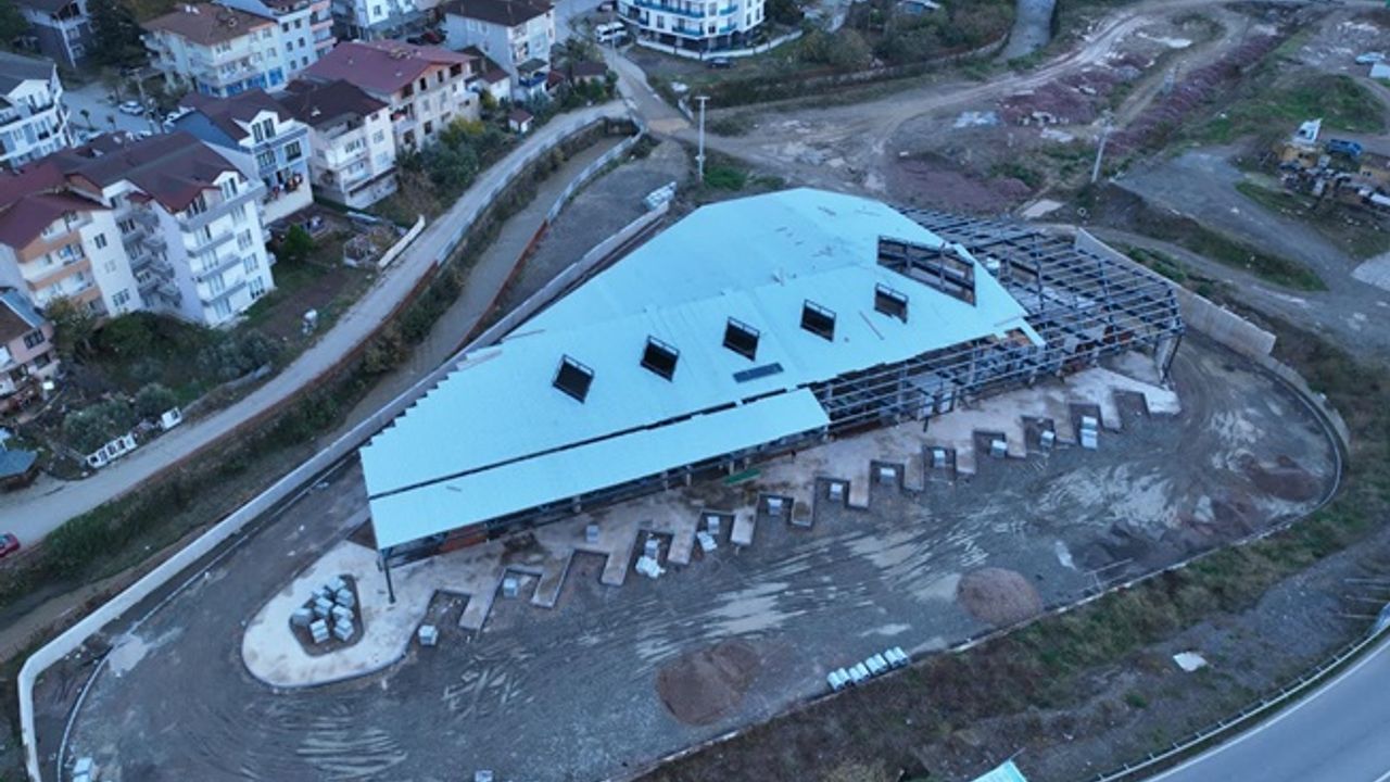 GÖLCÜK YENİ ŞEHİRLERARASI OTOBÜS TERMİNALİ İNŞAATI HIZLA DEVAM EDİYOR
