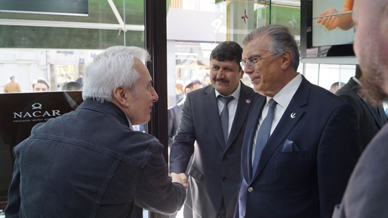 PROF. DR. DOĞAN AYDAL GEBZE’DE ESNAFLA BULUŞTU