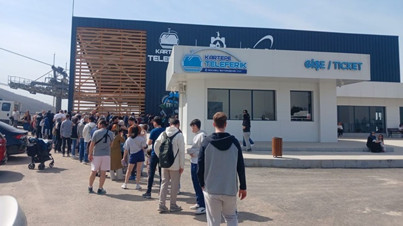 Kartepe Teleferiği 114 bin kişiyi zirveye taşıdı