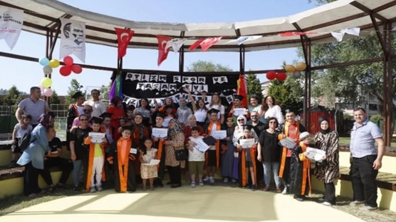 İzmit Belediyesi Otizm Spor ve Yaşam Evi ilk mezunlarını verdi