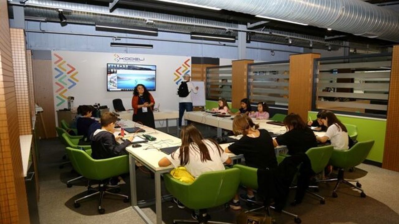 Genç araştırmacılar Bilim Merkezinde buluştu