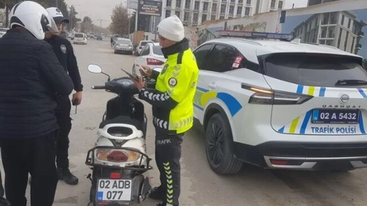Adıyaman’da yaya geçidi denetimi: 20 sürücüye ceza kesildi!
