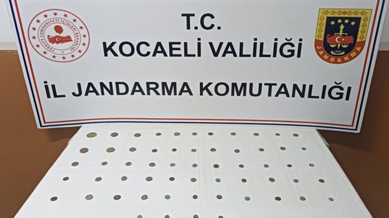3 kişinin üzerinde 59 adet tarihi sikke ele geçirildi
