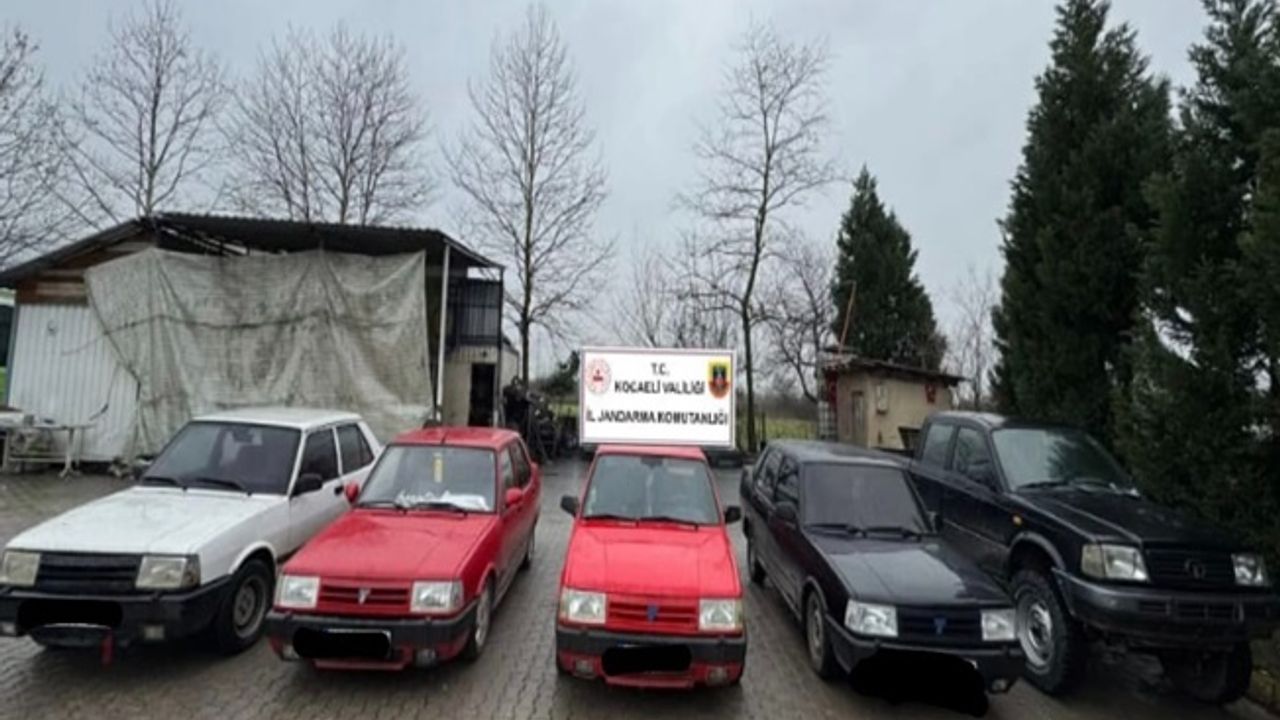 Kocaeli'de araçları change edip satan 3 kişi tutuklandı!