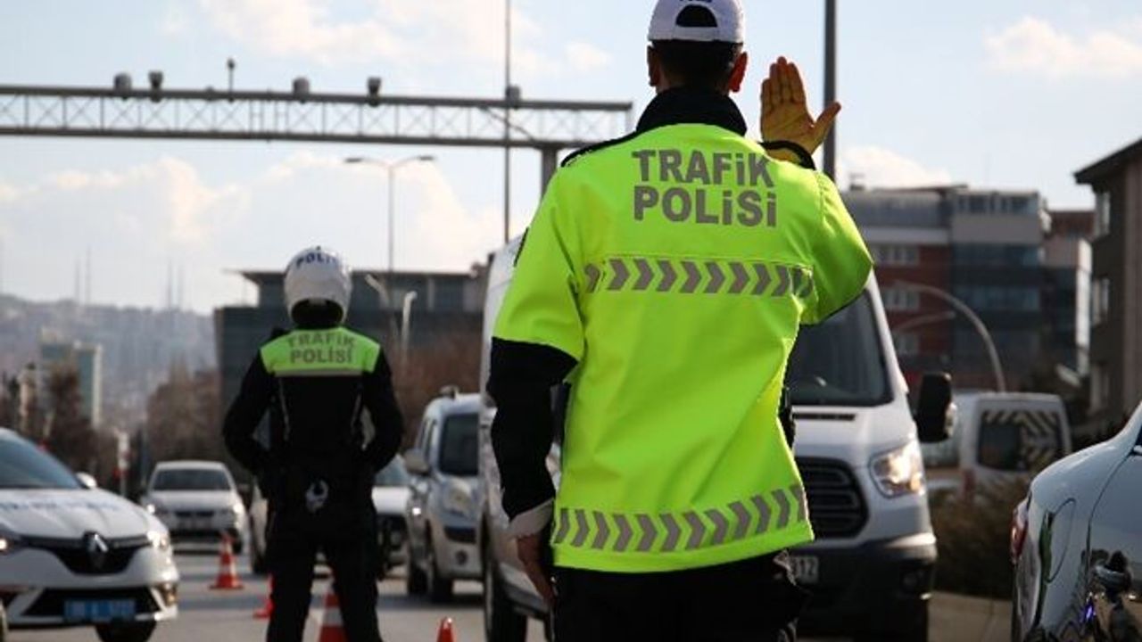 Trafikte yüz binlerce araç denetime takılıyor!