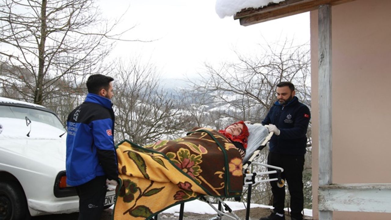 Büyükşehir, Sultan Teyze’yi 13 yıldır hastaneye taşıyor