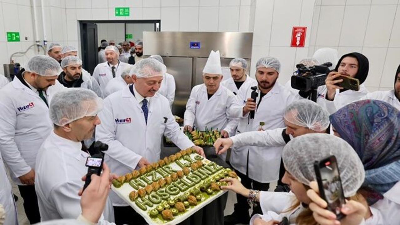 Türkiye’nin en büyük afet mutfağı hizmete alındı