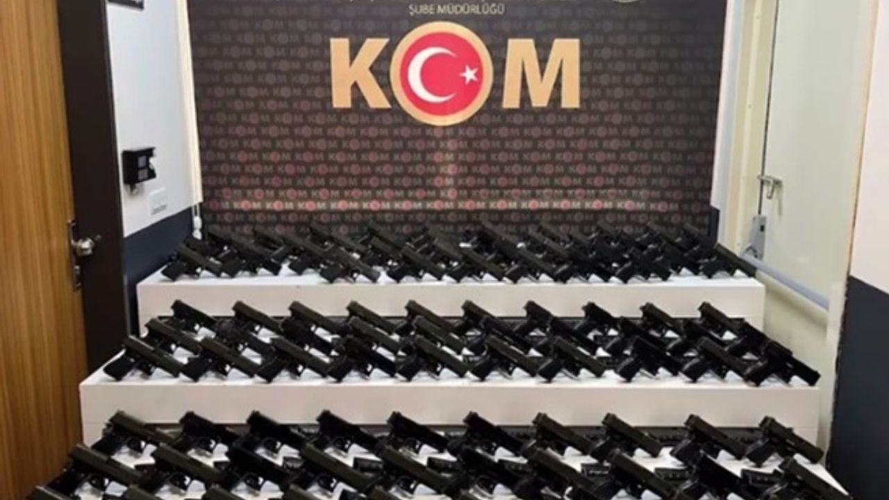 Afyonkarahisar'da binlerce silah ele geçirildi