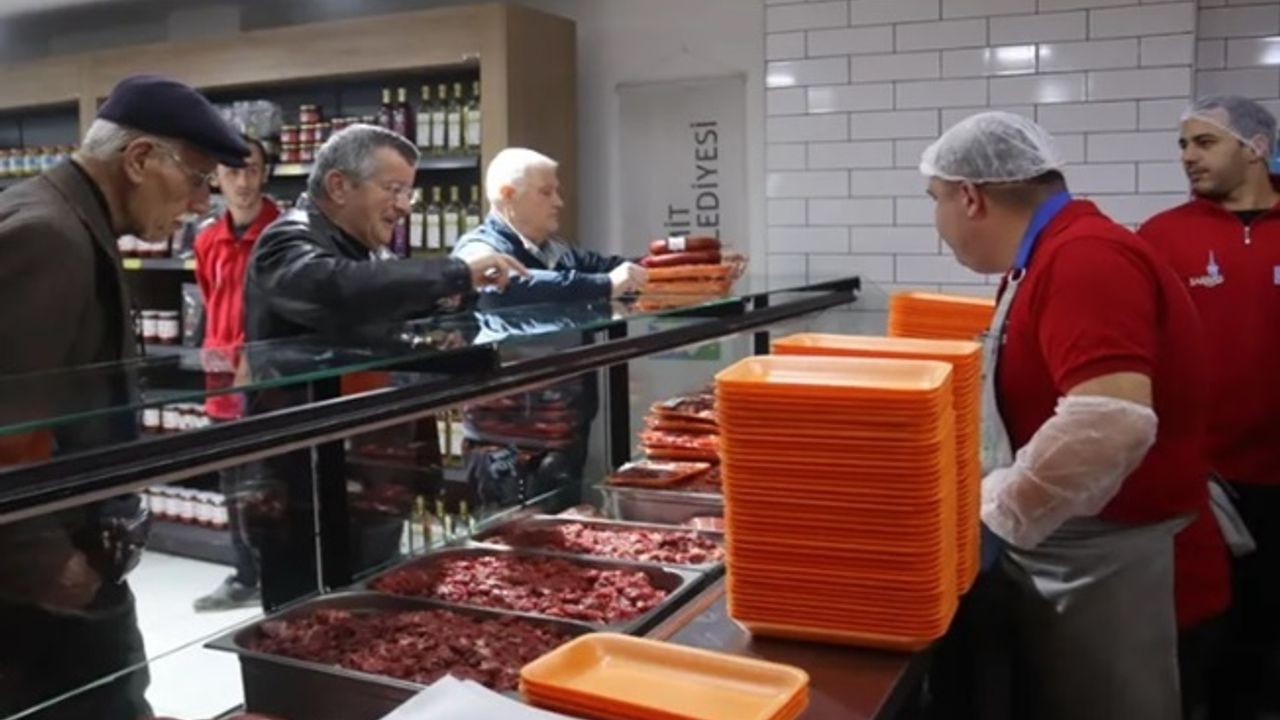 İzmit'te Halk Et satışları başladı