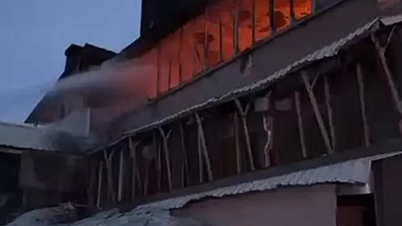 Uludağ'da kapalı otelde yangın! 2 ölü