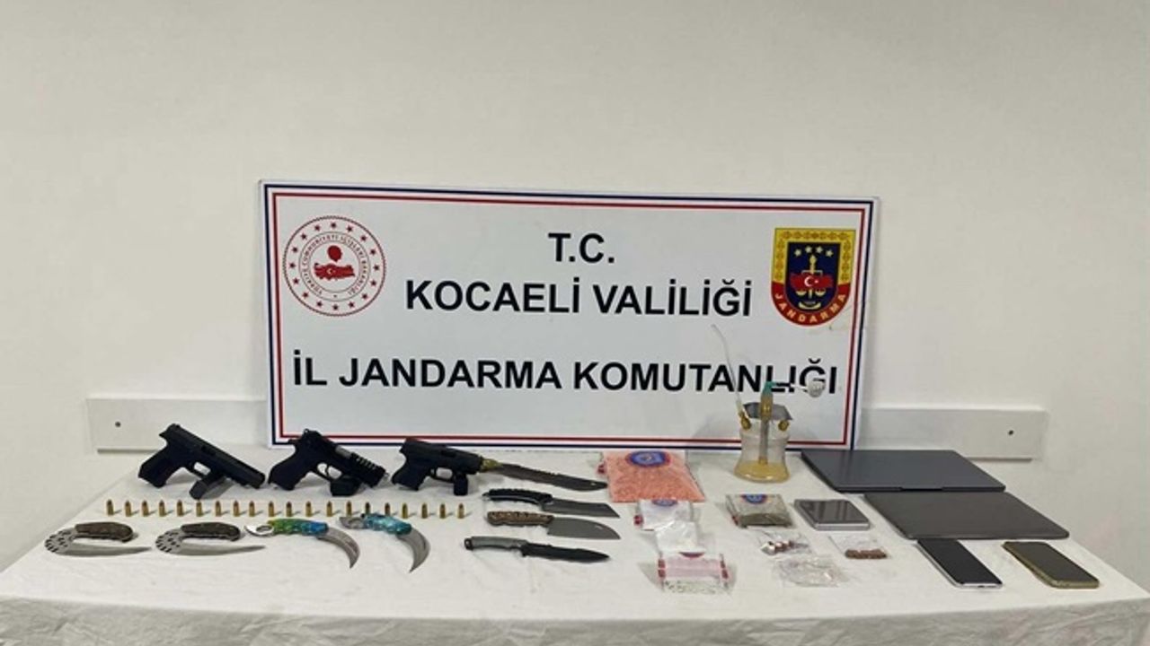Zehir tacirinin evinden yüzlerce hap çıktı!
