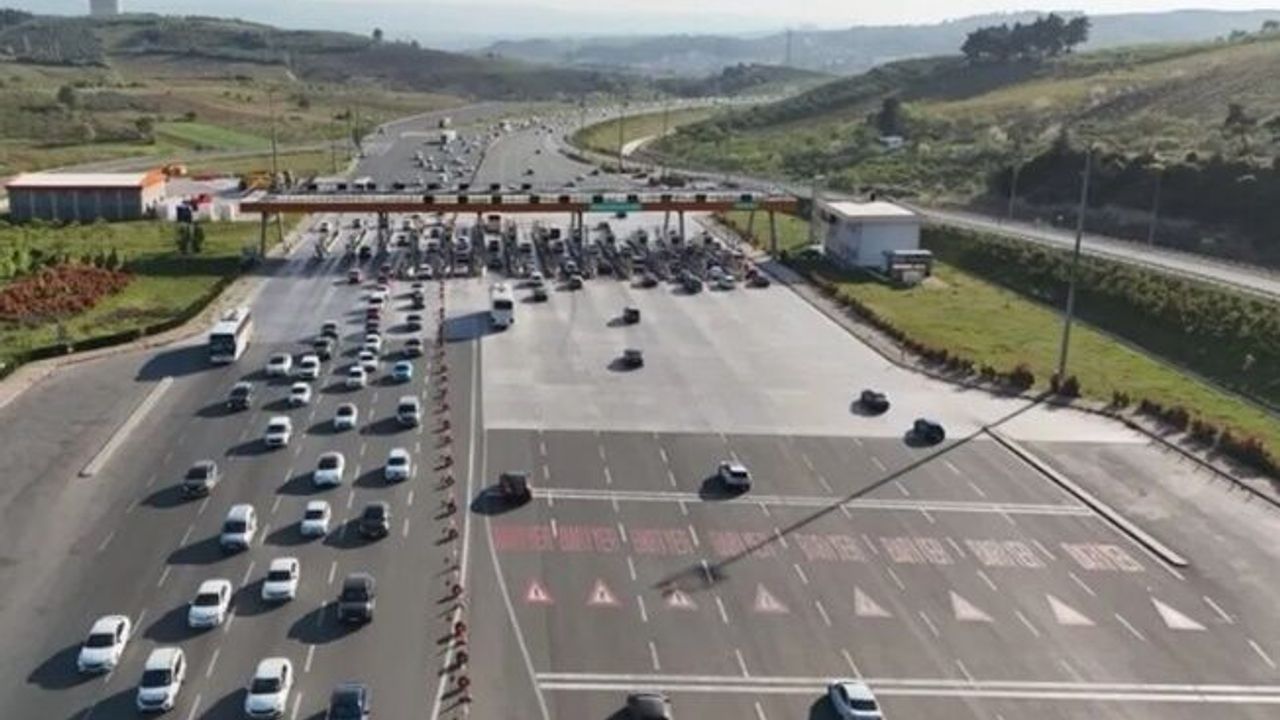 4 günde otoyolları 8,4 milyon araç kullandı