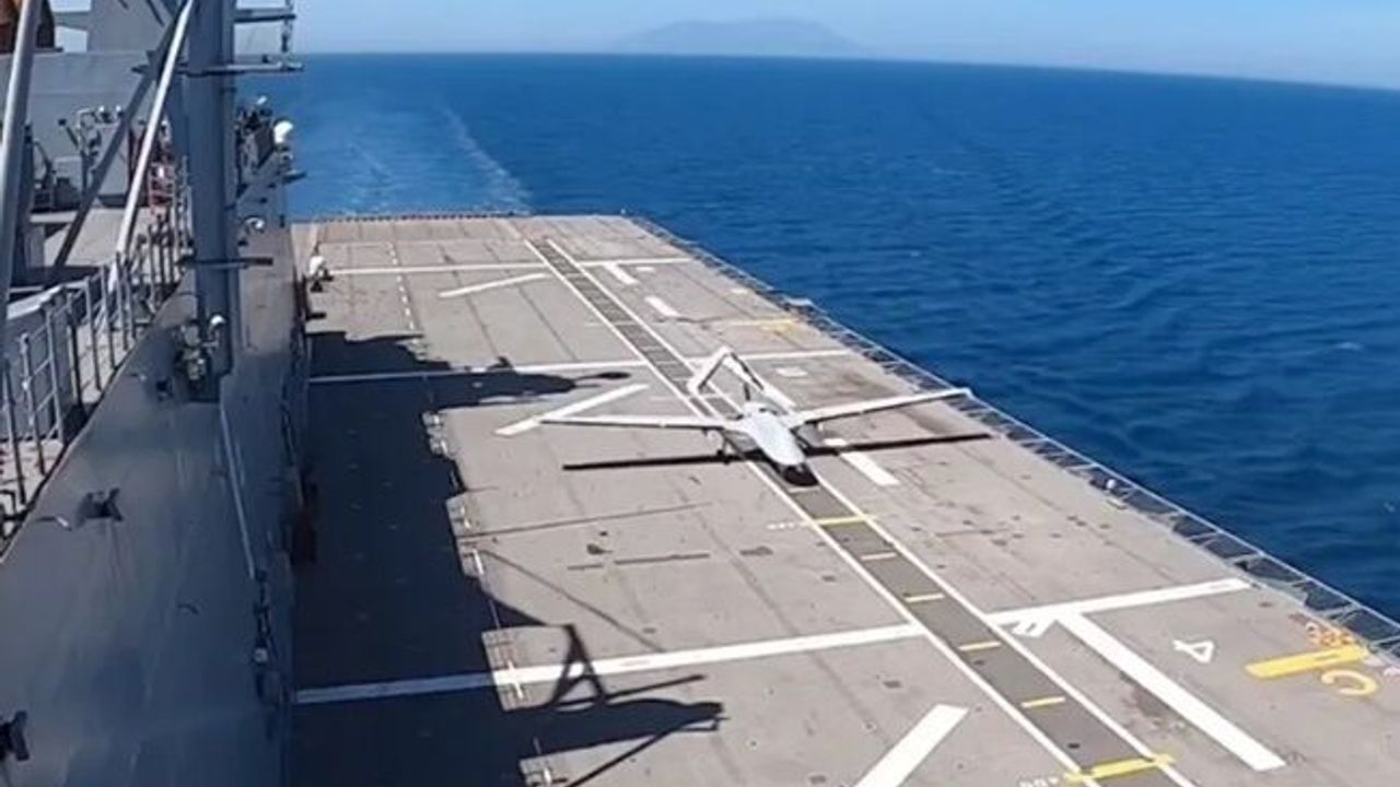 Bayraktar TB3, TCG Anadolu'da tarih yazdı