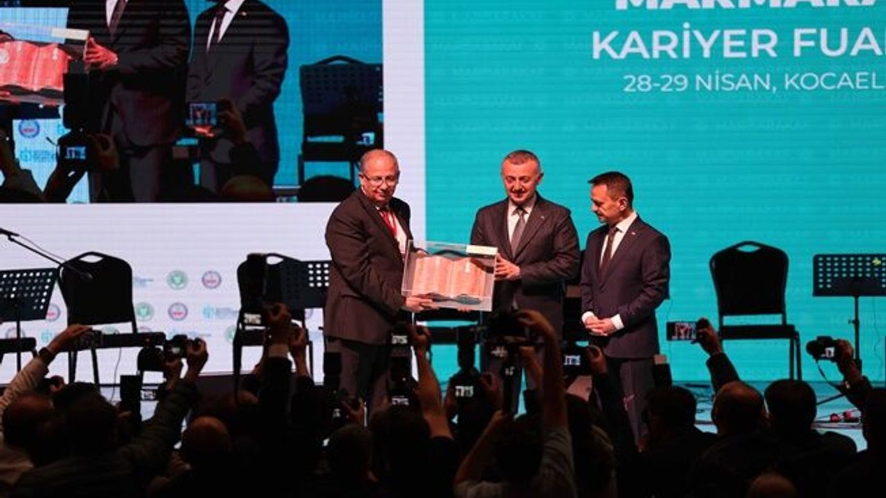 Büyükakın: Gençlerimize inanıyoruz, güveniyoruz