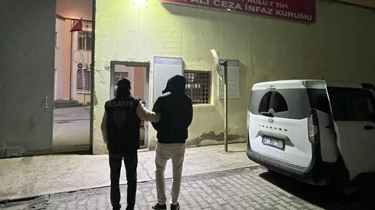 Trafik kazasında bir kişiyi bıçaklayan zanlı tutuklandı