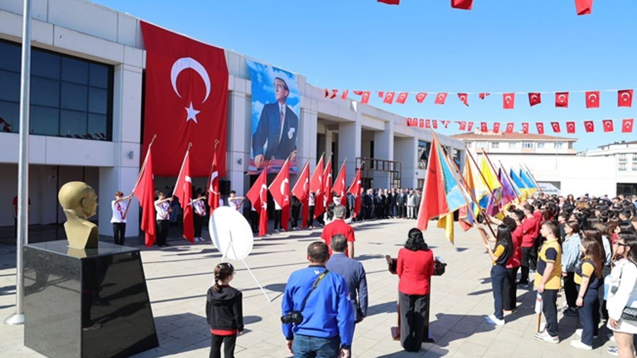 19 Mayıs kutlamaları Gebze'de geniş bir katılımla gerçekleşti!