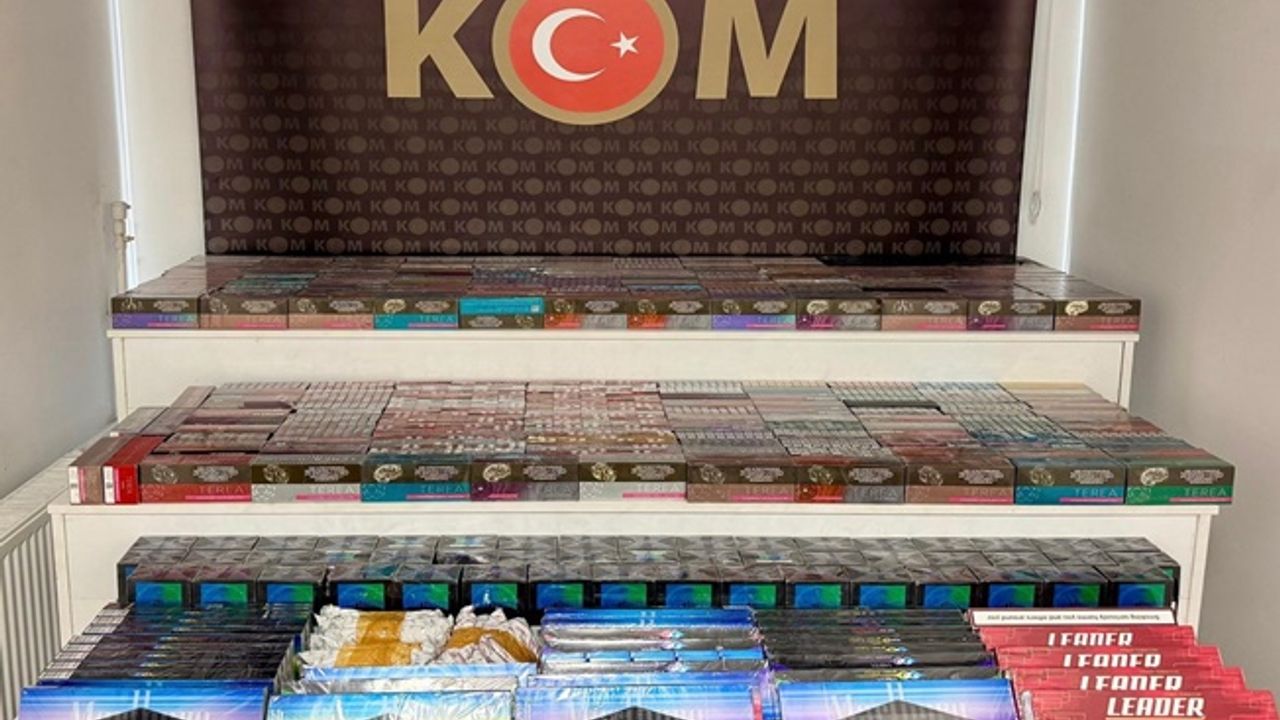 TEM'de durdurulan araçtan binlerce gümrük kaçağı ürün yakalandı!