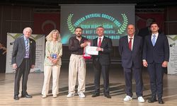GTÜ Öğrencisine Türk Fizik Derneği’nden Ödül