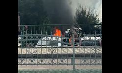 İzmit’te Park Halindeki Araç Alev Aldı: Kısa Sürede Patlama Yaşandı