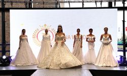 Evlilik Fuarı'nda gelinlik defilesi büyüledi