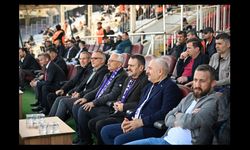 Vali Aktaş, Gebzespor – Adanaspor Karşılaşmasını İzledi