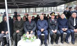 Gebze’de 18 Mart’ta Duygusal Anma: Şehitler Dualar ve Karanfillerle Anıldı