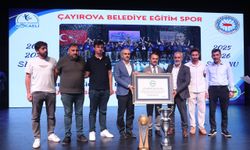 Çayırova Belediyesi’nin sporcuları  ödül törenine damga vurdu