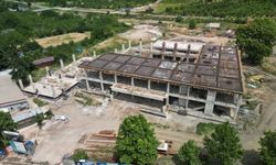 Gölcük’e FIFA standartlarında spor kompleksi inşa ediliyor