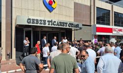 Servis Taşımacıları S Yetki Belgesi İçin GTO Önünde Toplandı: Talepler Başkan Aslantaş'a İletildi