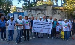 Gebze'de Emeklilerden İktidara Mesaj: "Açıklanan Enflasyon Değil, Yaşanan Yoksulluktur!"