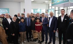 Çayırova 7. Kitap Günleri, kapılarını ziyaretçilerine açtı