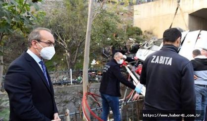 Vali Yavuz, Öğrenci Servisinin Kaza Yaptığı Alana Giderek, Yetkililerden Bilgi Aldı