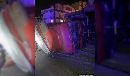Freni patlayan kamyon market önünde oturan baba ve kızlarını ezdi